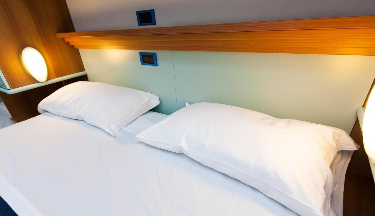 Hotel Marina Розето дели Абруци Екстериор снимка