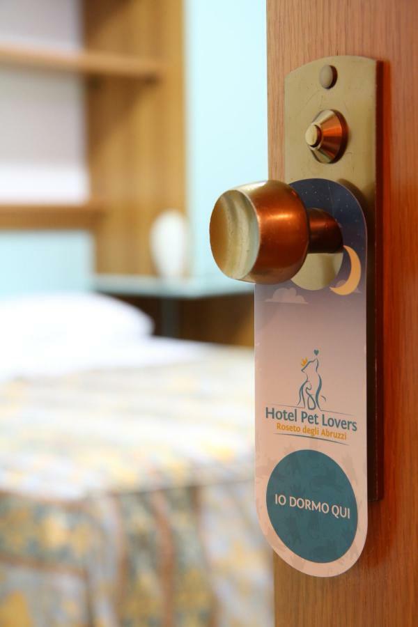 Hotel Marina Розето дели Абруци Екстериор снимка